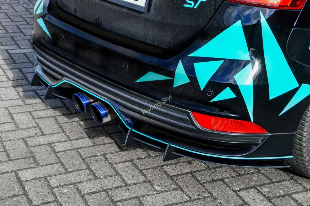 Ford Focus ST DYB difuzor na zadní nárazník IN Tuning