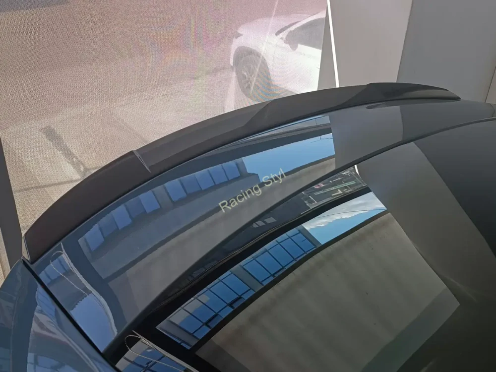 Škoda Octavia 4 spoiler na víko kufru RS Look MD Design