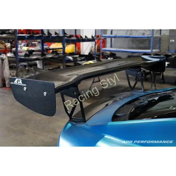 Audi R8 2016-22 nastavitelné carbonové křídlo 71" APR 