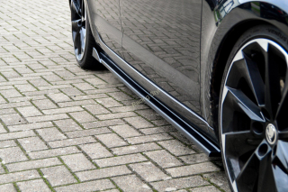 Hyundai I30 N-Line Fastback lemy pod boční prahy se zadním křidélkem IN Tuning Matt.