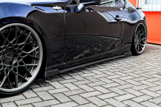 Toyota GT86 lemy pod boční prahy s dvěma křidélky IN Tuning Matt.