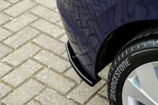 VW Golf 8 boční spoilery na zadní nárazník IN Tuning Matt.