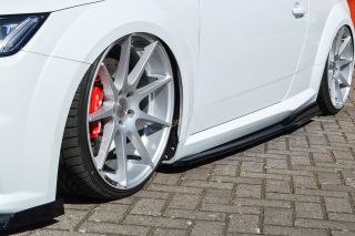 Audi TT S-Line/ TTS 8S nástavce na boční prahy s křidélky IN Tuning Matt.