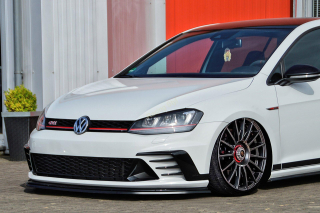 VW Golf 7 GTI Clubsport přední spoiler lipa IN Tuning Matt.