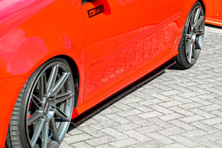 VW Golf 5 GTI/ R32/ Pirelli nástavce pod boční prahy IN Tuning Matt.