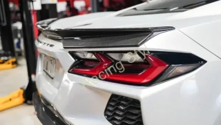 Chevrolet Corvette C8 carbonový zadní spoiler APR