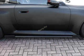 BMW M2 G87 spoilery pod boční prahy s křidélky Glossy Black IN Tuning Lesk